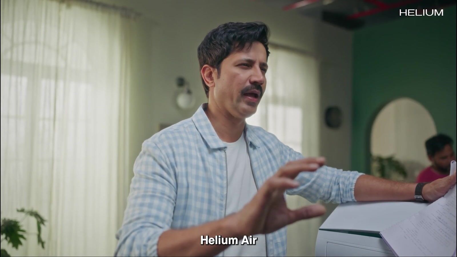 Helium, film 4