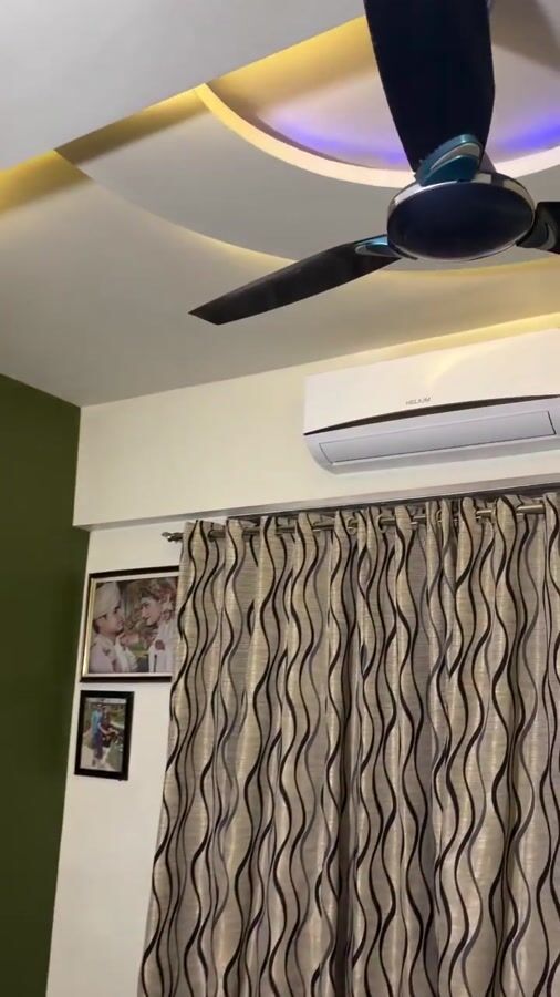 Smart AC, Smart Customer - Helium, film 1